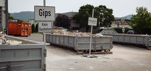 Container auf dem Recyclinghof